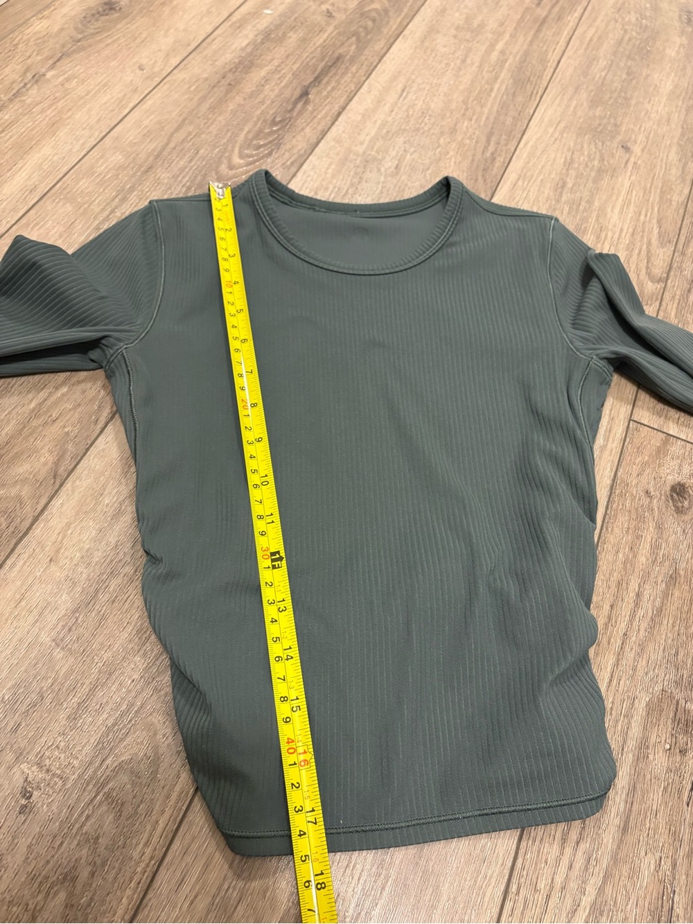 Lululemon Long Sleeve Ripped Twist-Back Top - Picture 7 of 7